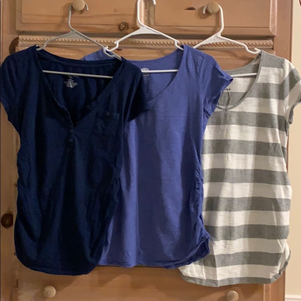 Lot of 3 maternity tops